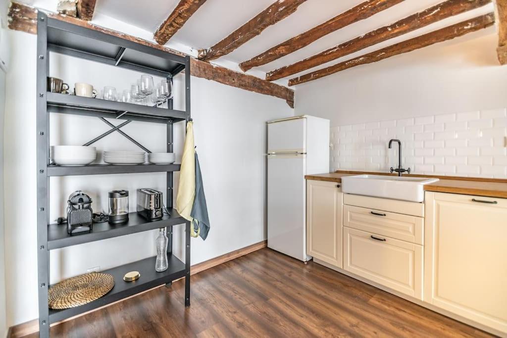 Apartamento De Diseno Junto Al Puerto De Castro Urdiales Apartment Exterior photo