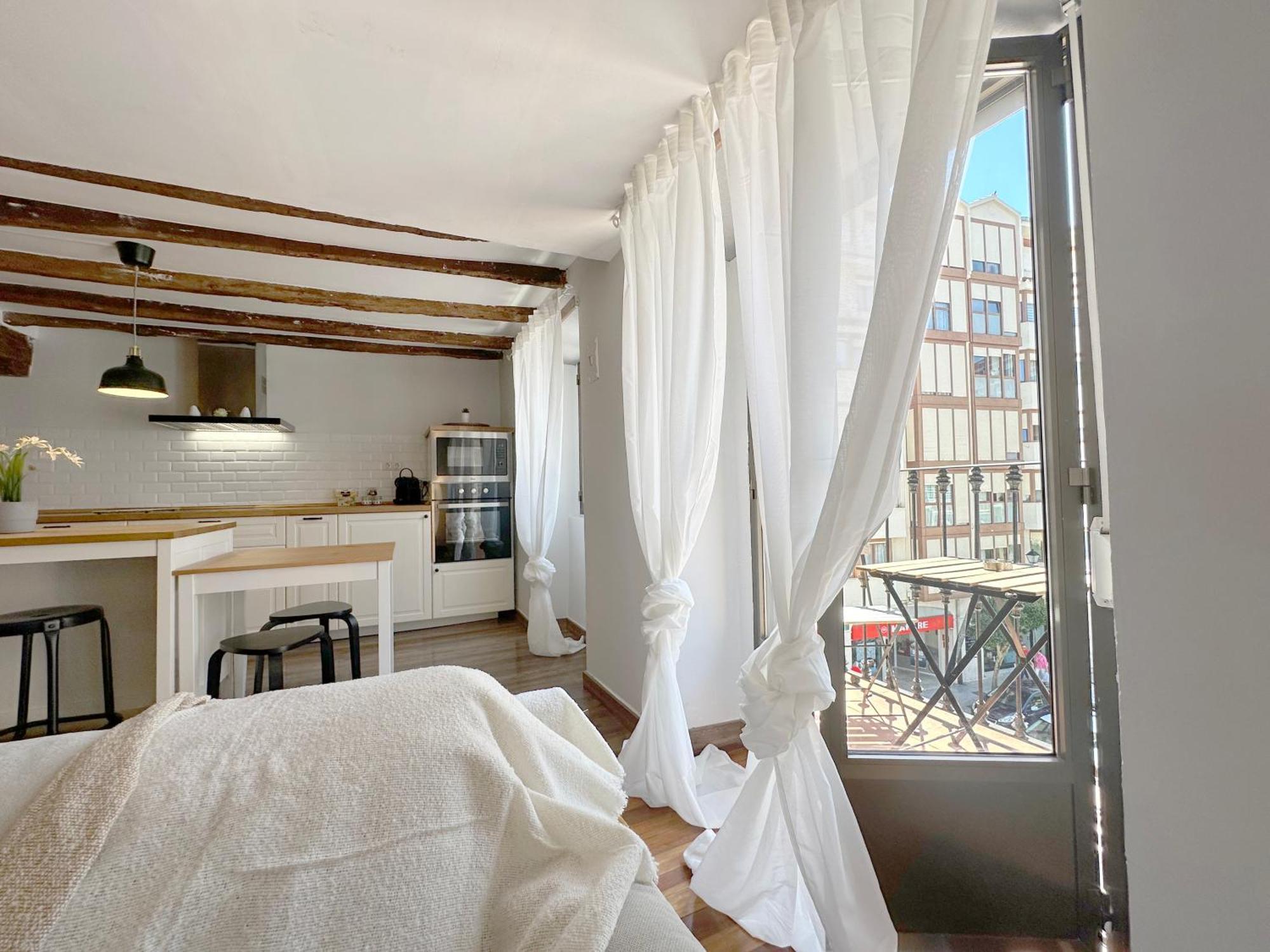 Apartamento De Diseno Junto Al Puerto De Castro Urdiales Apartment Exterior photo